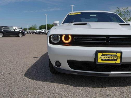 White Knuckle Clearcoat 2018 Dodge Challenger GT