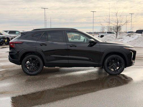 Mosaic Black Metallic 2026 Chevrolet Trax FWD ACTIV