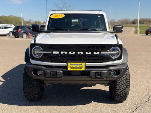Oxford White 2023 Ford Bronco Wildtrak