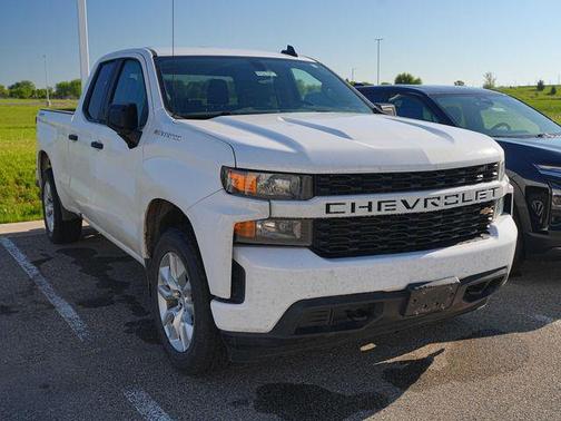 Summit White 2021 Chevrolet Silverado 1500 Custom