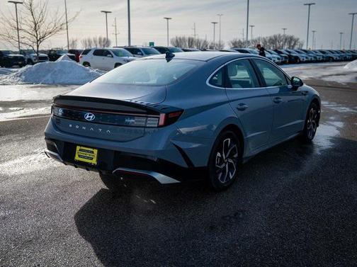 2025 Hyundai SONATA SEL