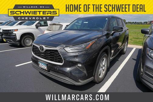 Midnight Black Metallic 2023 Toyota Highlander LE