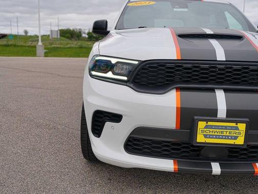 White Knuckle Clearcoat 2023 Dodge Durango Hemi Orange AWD