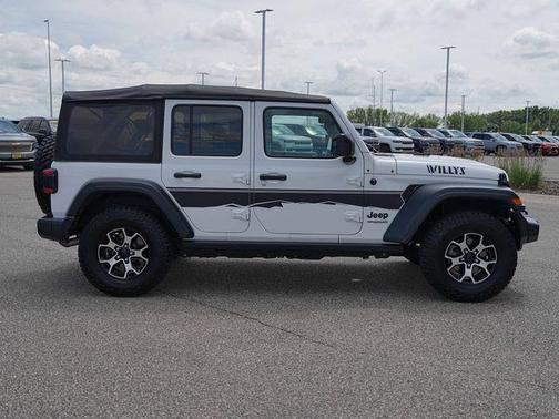 Bright White Clearcoat 2020 Jeep Wrangler Unlimited Willys 4x4