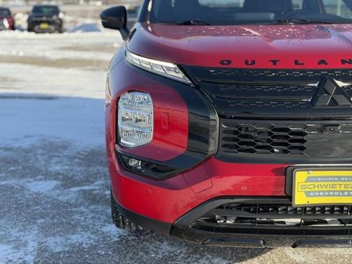 2025 Mitsubishi Outlander PHEV SEL