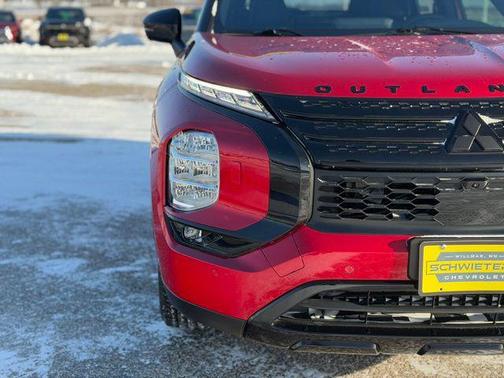 2025 Mitsubishi Outlander PHEV SEL