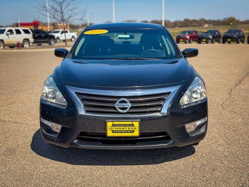 Super Black Clearcoat 2015 Nissan Altima 2.5 S