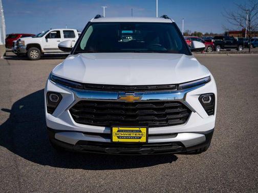 Summit White 2026 Chevrolet Trailblazer LT