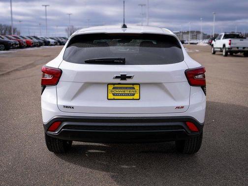 Summit White 2026 Chevrolet Trax FWD 1RS