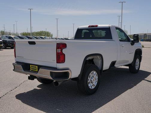 Summit White 2026 Chevrolet Silverado 3500 LT