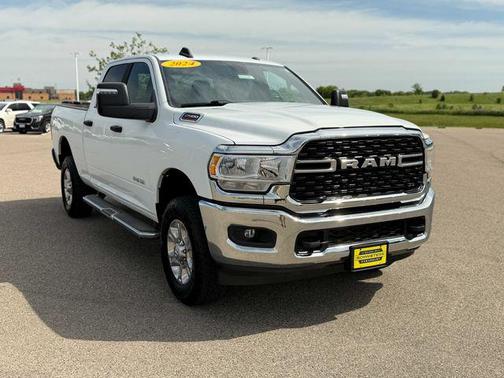 Bright White Clearcoat 2024 RAM 2500 Big Horn Crew Cab 4x4 6'4' Box