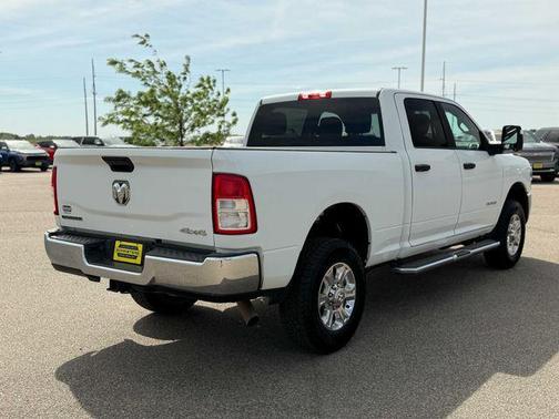 Bright White Clearcoat 2024 RAM 2500 Big Horn Crew Cab 4x4 6'4' Box