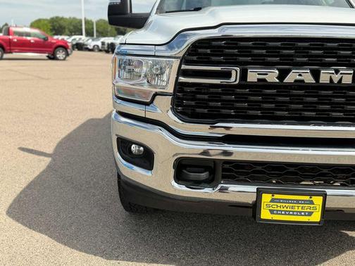 Bright White Clearcoat 2024 RAM 2500 Big Horn Crew Cab 4x4 6'4' Box
