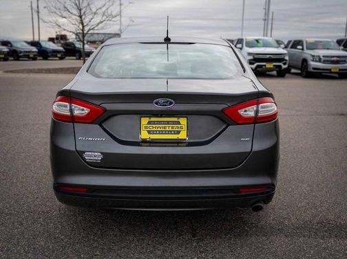 2016 Ford Fusion SE