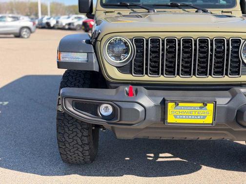 41 2025 Jeep Wrangler Rubicon
