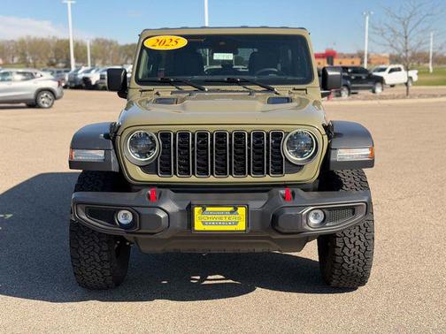 41 2025 Jeep Wrangler Rubicon