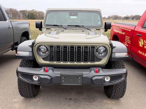 41 2025 Jeep Wrangler Rubicon