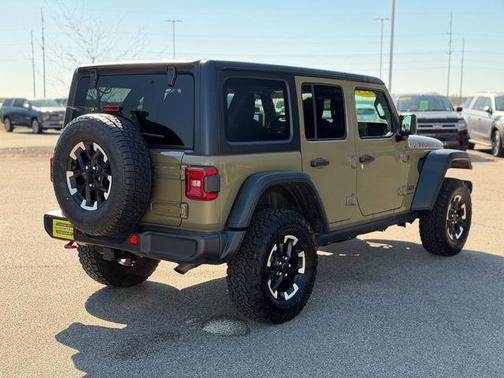 41 2025 Jeep Wrangler Rubicon