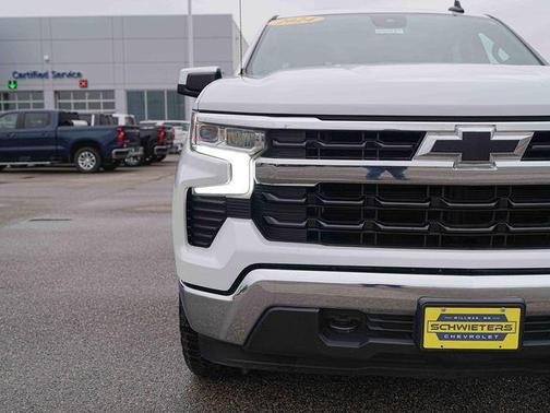 Summit White 2024 Chevrolet Silverado 1500 LT