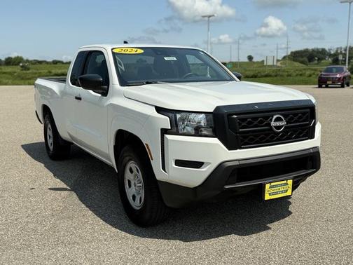 2024 Nissan Frontier S