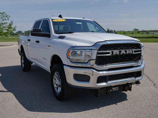 Bright White Clearcoat 2021 RAM 2500 Tradesman Crew Cab 4x4 6'4' Box