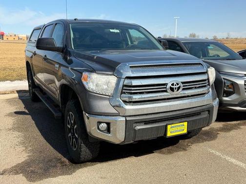 2017 Toyota Tundra SR5