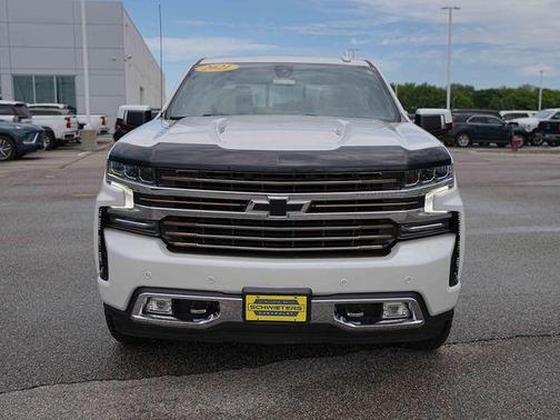 Iridescent Pearl Tricoat 2021 Chevrolet Silverado 1500 High Country