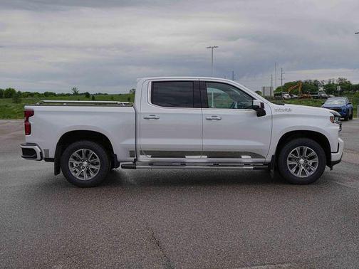 Iridescent Pearl Tricoat 2021 Chevrolet Silverado 1500 High Country