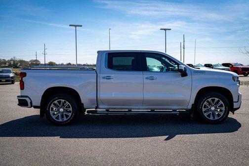 Iridescent Pearl Tricoat 2021 Chevrolet Silverado 1500 High Country