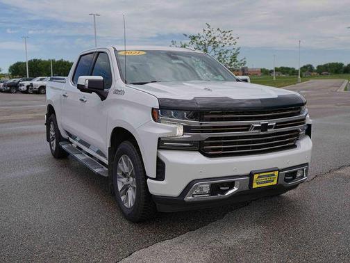 Iridescent Pearl Tricoat 2021 Chevrolet Silverado 1500 High Country