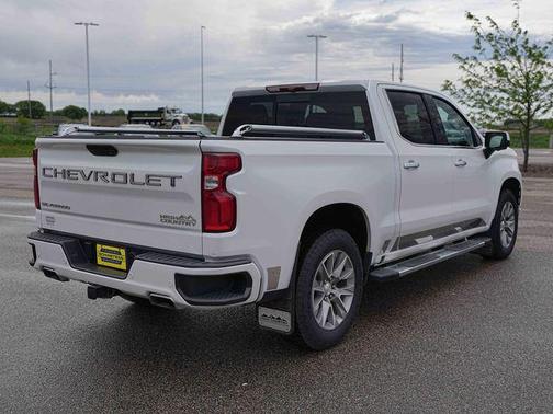 Iridescent Pearl Tricoat 2021 Chevrolet Silverado 1500 High Country