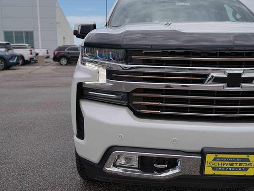 Iridescent Pearl Tricoat 2021 Chevrolet Silverado 1500 High Country