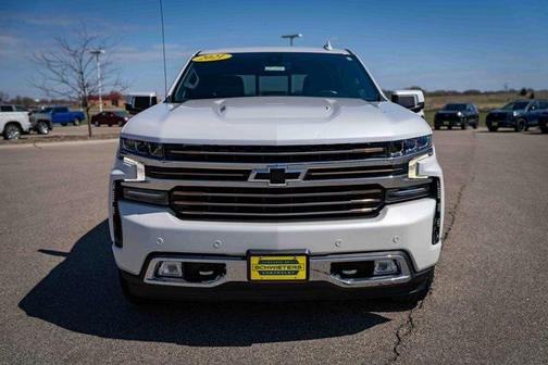 Iridescent Pearl Tricoat 2021 Chevrolet Silverado 1500 High Country