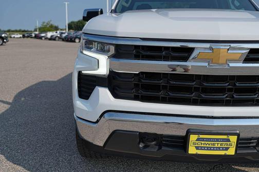Summit White 2023 Chevrolet Silverado 1500 LT