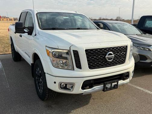 2018 Nissan Titan PRO-4X