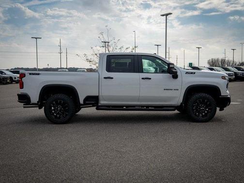 2026 Chevrolet Silverado 3500 LT