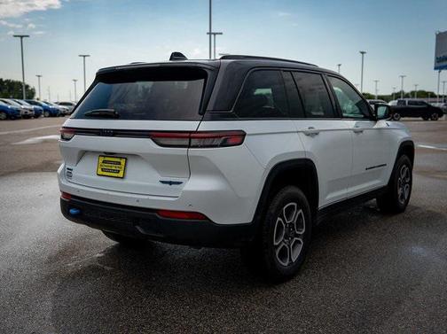 2024 Jeep Grand Cherokee 4xe Trailhawk