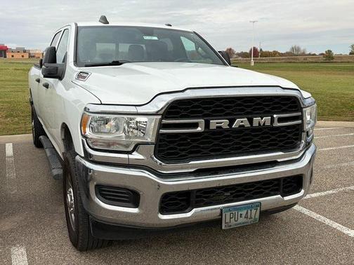 2023 RAM 2500 Tradesman Crew Cab 4x4 8' Box