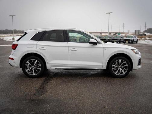 2024 Audi Q5 45 S line Premium Plus