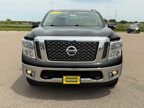 Magnetic Black 2018 Nissan Titan S
