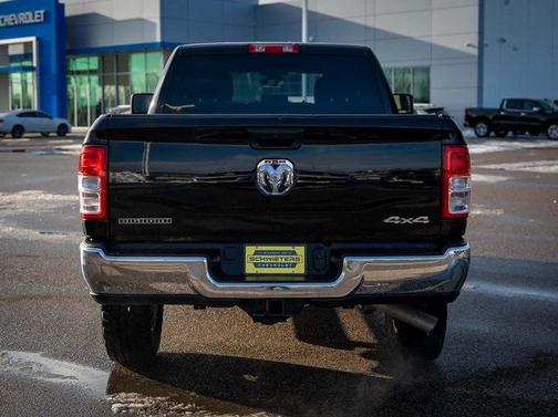 2024 RAM 2500 Big Horn Crew Cab 4x4 6'4' Box