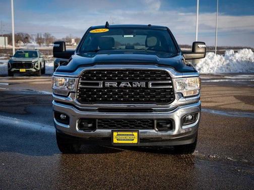 2024 RAM 2500 Big Horn Crew Cab 4x4 6'4' Box