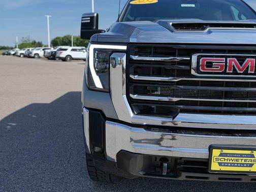 Sterling Metallic 2024 GMC Sierra 2500 SLT