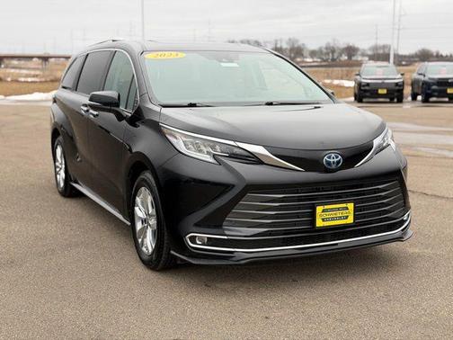 2023 Toyota Sienna Limited