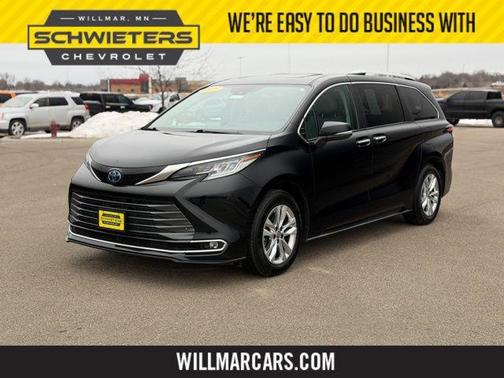 2023 Toyota Sienna Limited