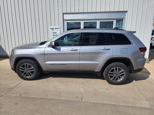 2019 Jeep Grand Cherokee Laredo