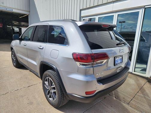2019 Jeep Grand Cherokee Laredo