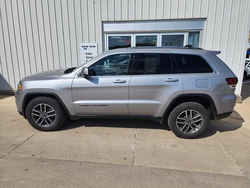 2019 Jeep Grand Cherokee Laredo