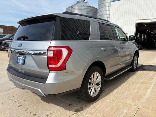 Iconic Silver Metallic 2021 Ford Expedition XLT