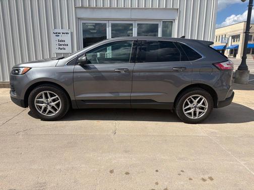 Carbonized Gray Metallic 2022 Ford Edge SEL